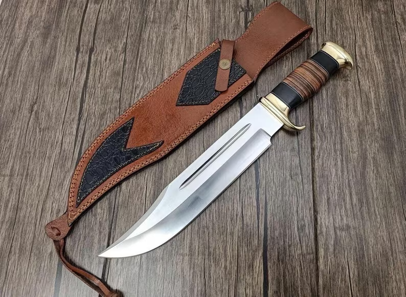 Ročno izdelan nož Bowie iz jekla D2 z nokom