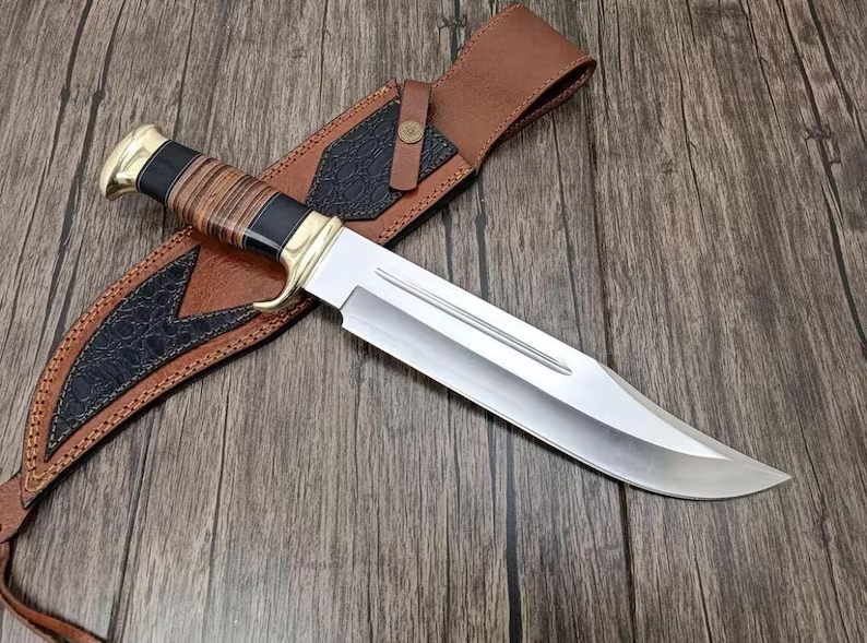 Ročno izdelan nož Bowie iz jekla D2 z nokom