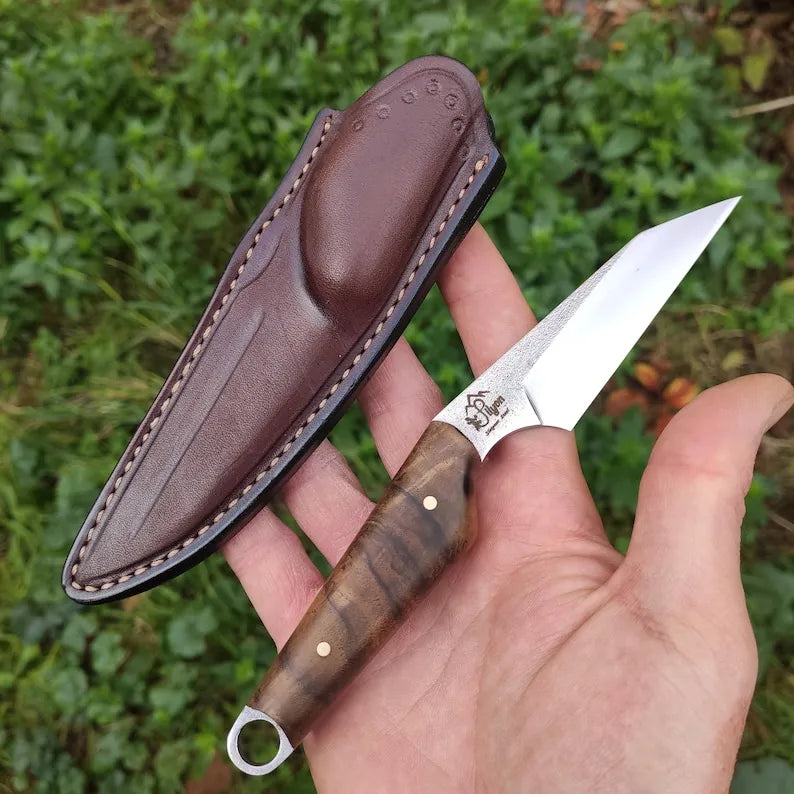 Wharncliffe EDC nož s fiksnim rezilom in usnjenim etuijem, jeklo Sleipner in turški oreh,